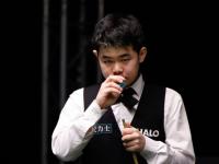 九游网页官网 -斯诺克总决赛上演强强对话，洞庭犀牛队翻盘江汉飞鹰队，战术调整见效；定海神针仍在(2015斯诺克中国公开赛决赛)