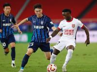 九游网页官网 -冲刺阶段体能课后；成都蓉城复出首秀备战亚冠；更衣室稳定；临场指挥获称赞的简单介绍