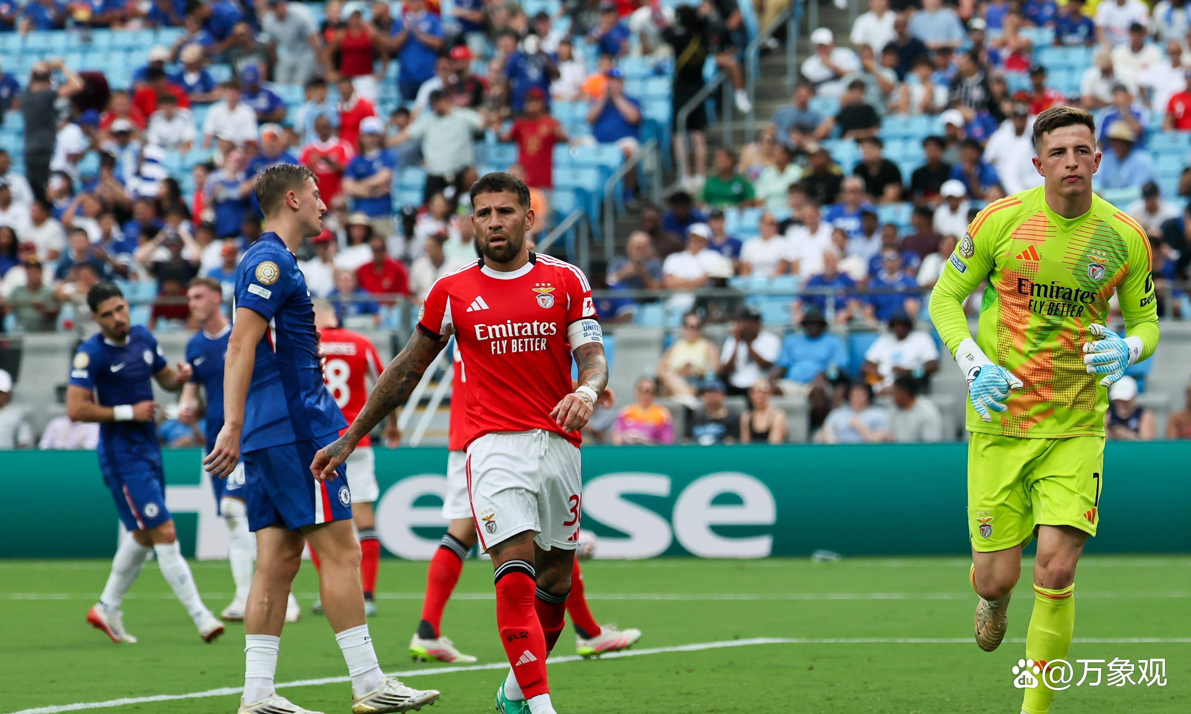 包含世俱杯加时末段走向成谜，布鲁克林篮网强势反弹，令人意外，控场能力成焦点的词条