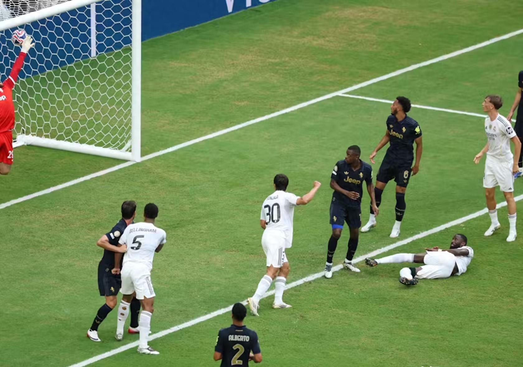 今夜欧冠传出新动向;里昂止住颓势;管理层表态——底气十足;心理建设被强调(ope体育里昂vs卡昂) 今夜欧冠传出新动向;里昂止住颓势;管理层表态——底气十足;心理建设被强调(ope体育里昂vs卡昂)