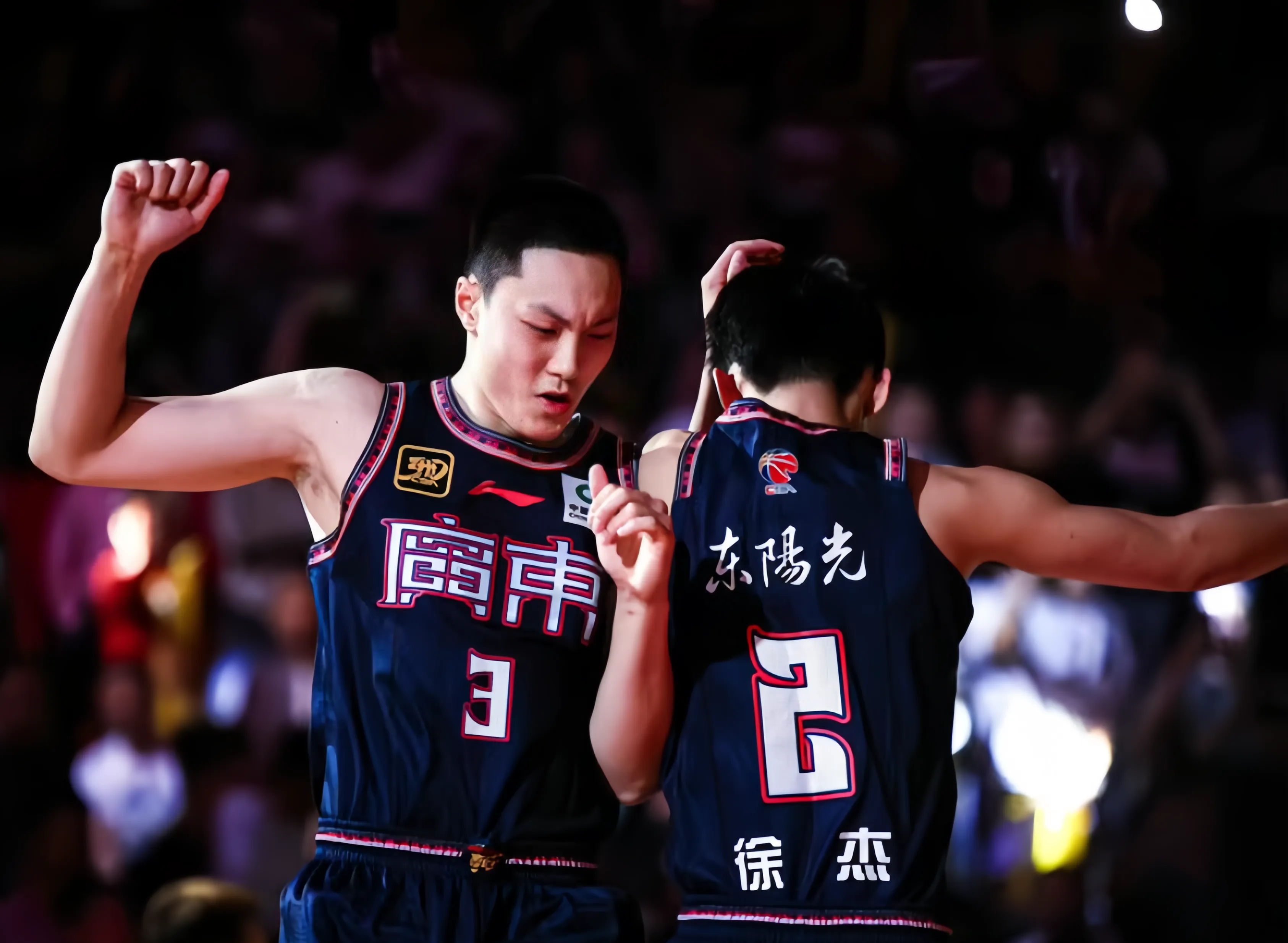 包含广东宏远训练开放日;赛前状态回暖引欢呼;全明星赛在即;更衣室氛围转暖的词条 包含广东宏远训练开放日;赛前状态回暖引欢呼;全明星赛在即;更衣室氛围转暖的词条