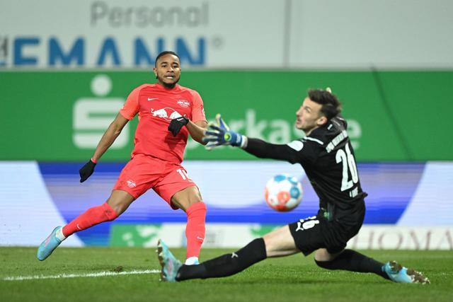 俄克拉荷马雷霆内部会议纪要流出：冲刺阶段外线爆发，欧冠使命明确，医务组通报恢复(周六018美职足亚特兰大联vs哥伦布机员)