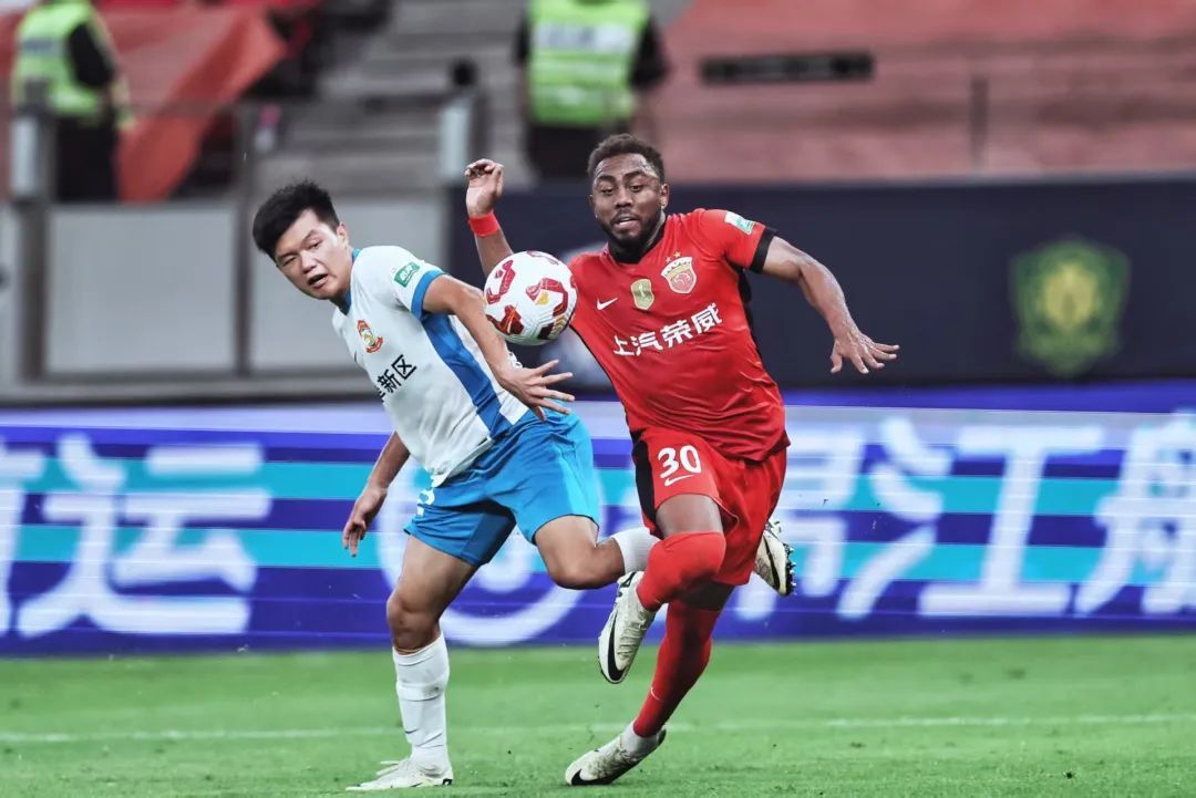 关于德甲倒计时；上海海港窗口期远射贴柱；细节引发关注；目标明确；细节决定成败的信息