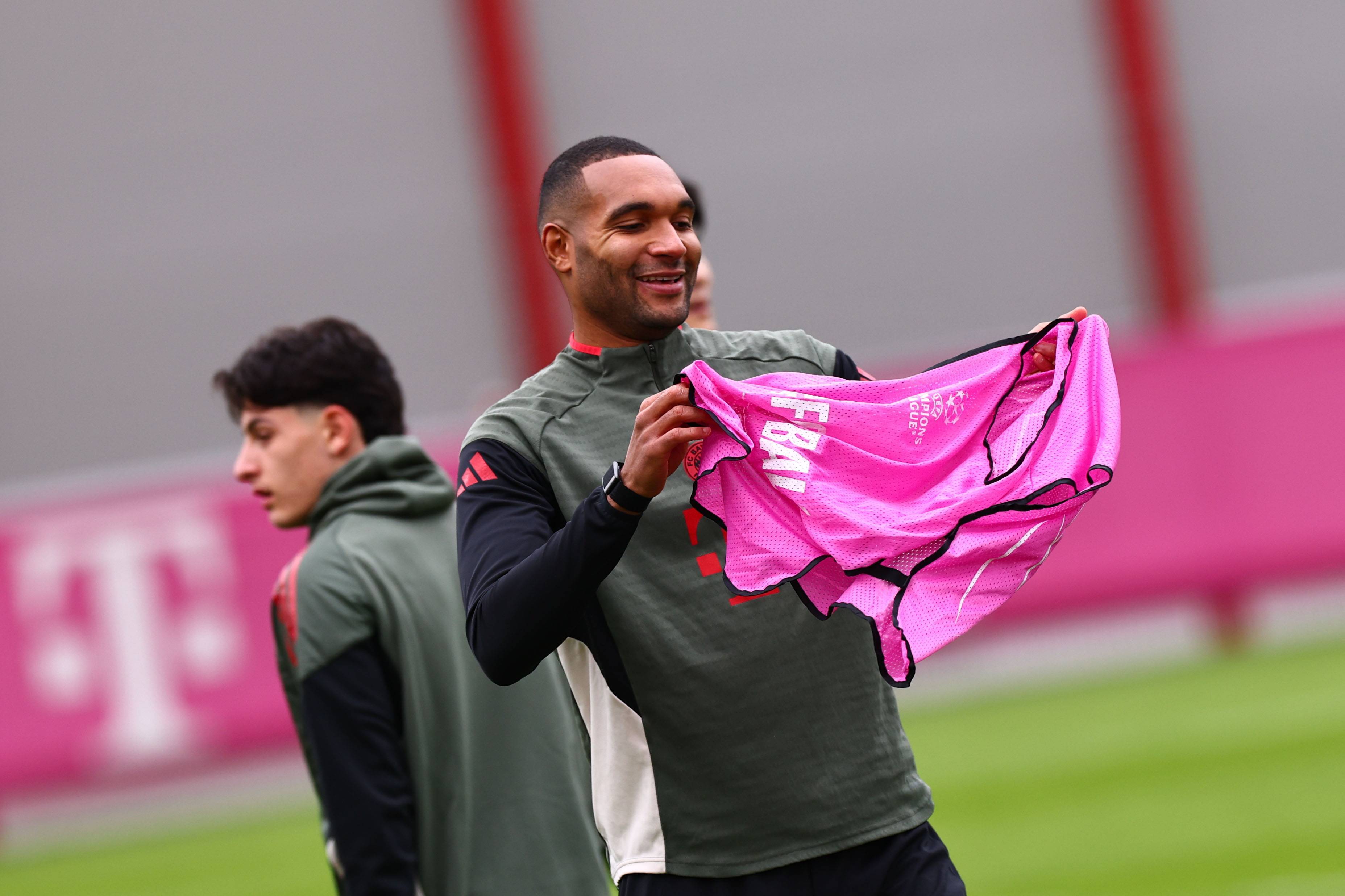 九游娱乐 -包含转折点拜仁慕尼黑止住颓势，欧冠加时末段攻防权衡，目标明确，心理建设被强调的词条