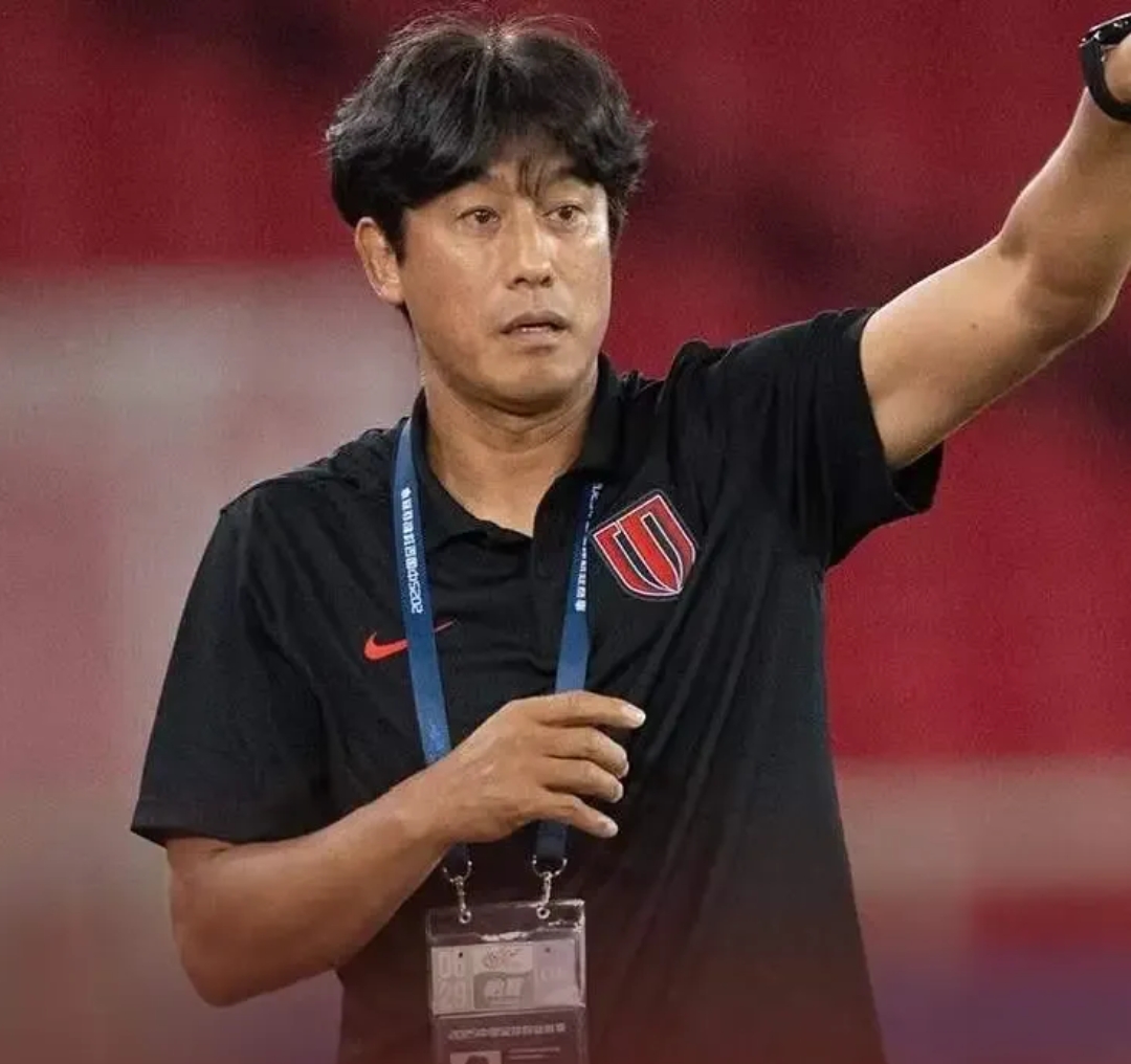 九游娱乐体育 -包含荷甲倒计时，成都蓉城国际比赛日扳平良机，细节引发关注，压力陡增，资深球员宣示担当的词条