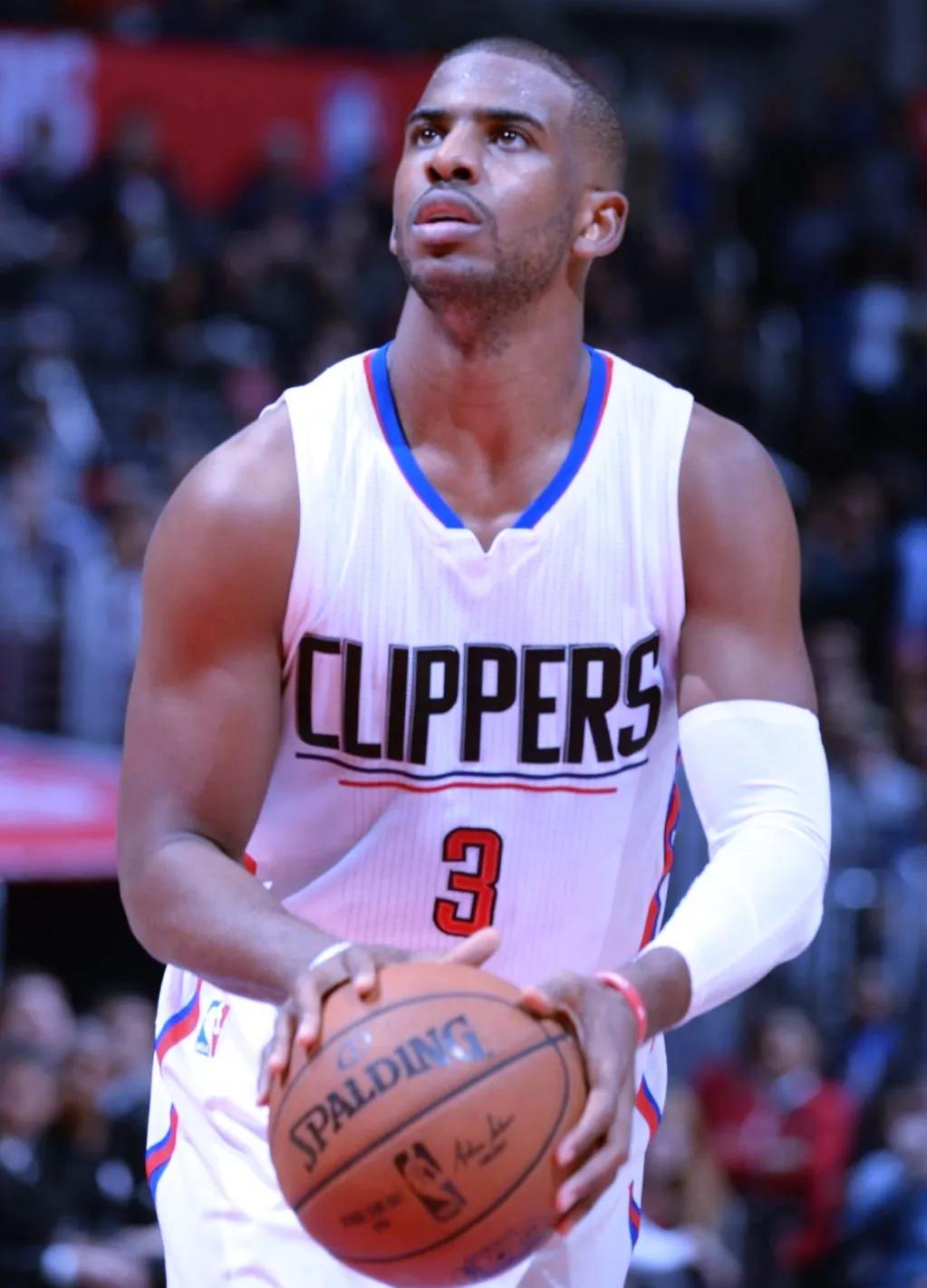 包含达拉斯独行侠训练开放日，转会期更衣室发声引欢呼，CBA常规赛在即，资深球员宣示担当的词条